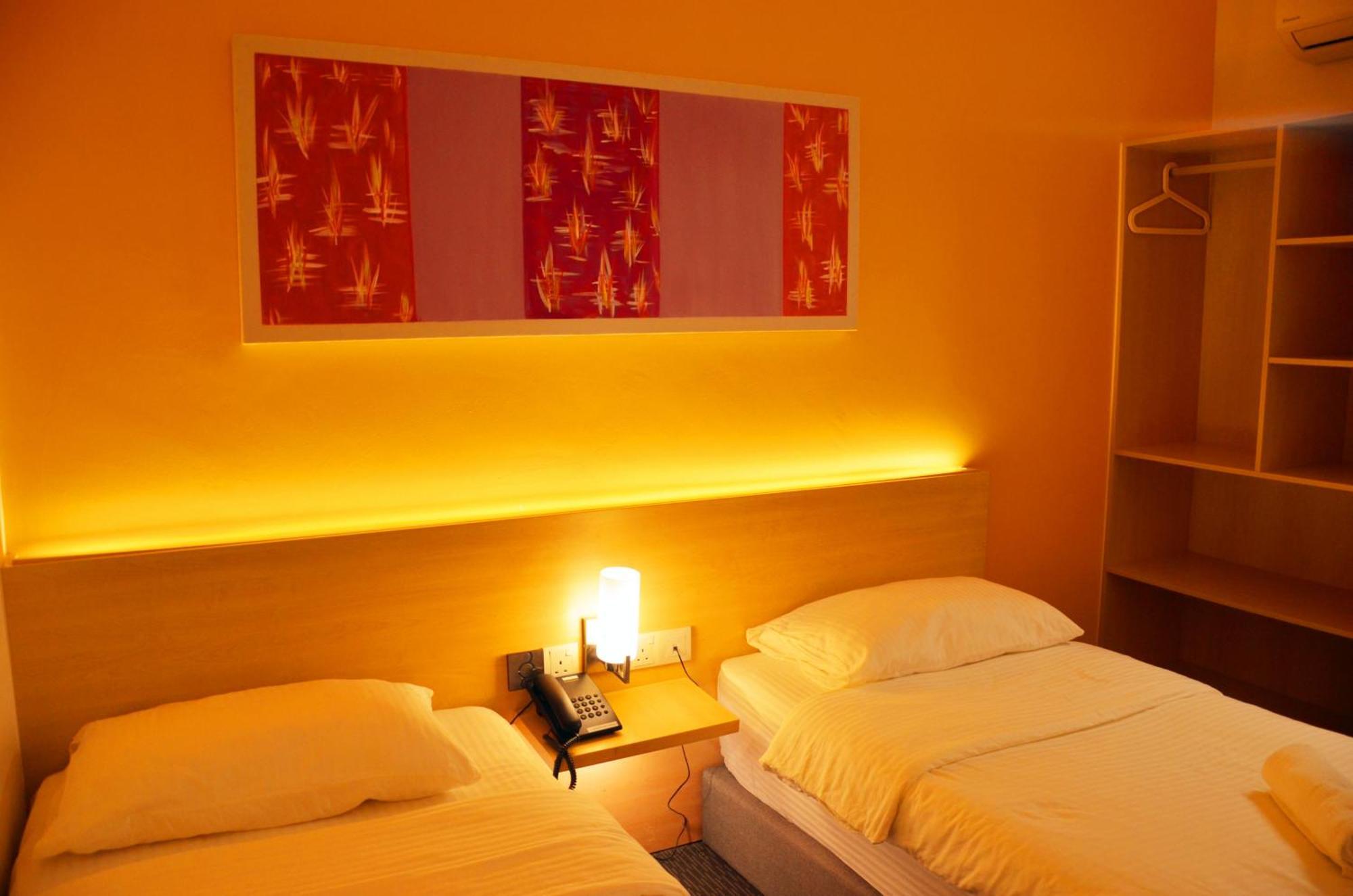 Hotel Jeti Tg Gemok Padang Endau Exterior photo